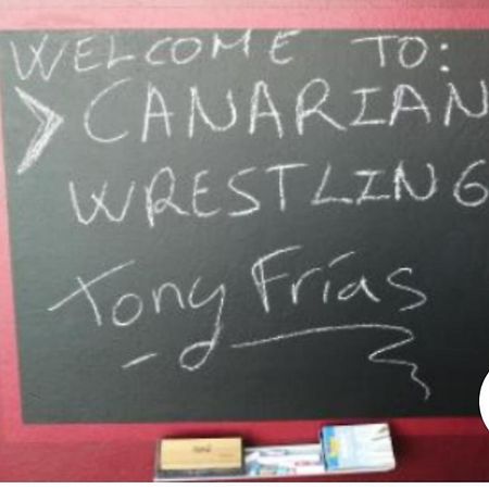 Tony Frias - Canarian Wrestling La Laguna  Exteriér fotografie